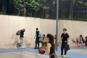 兄弟，这种球在野球场算不算进？